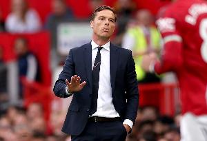 伯恩利主帅：汉尼拔唯一要学习的就是，以后训练时要双手背在身后