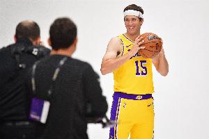 帕金斯：詹姆斯缺阵时里夫斯场均28分 本赛季他能成全明星