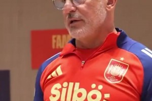 亚马尔因伤缺席联赛！德拉富恩特：巴萨能上国家队就能上！